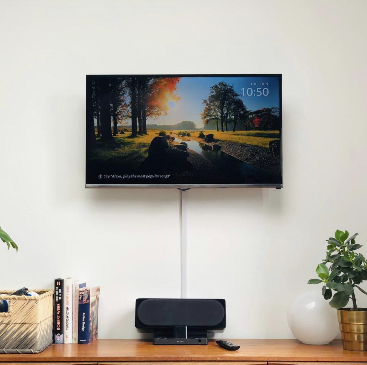 TV wall mounting in London